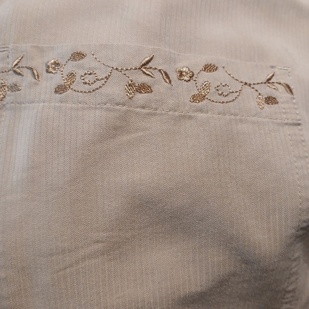 Beige Sleeveless Shift Dress with Pocket Detail - Picture 6 of 7